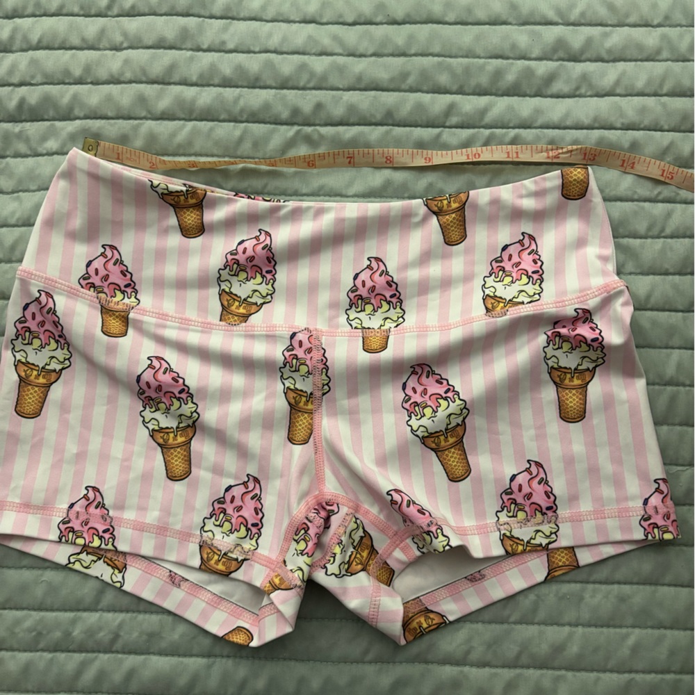 Ice cream cone gym shorts Beast WORX small